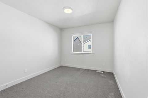 Tiny photo for 376 S 1580 E, Hyrum, UT 84319 (MLS # 2152834)
