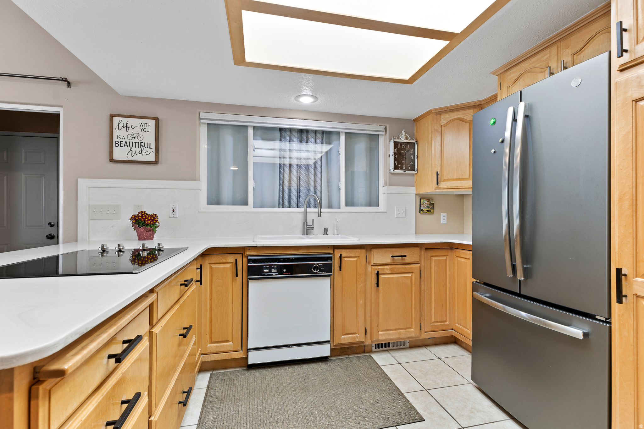 CANYON BREEZE RV RESORT - Residential