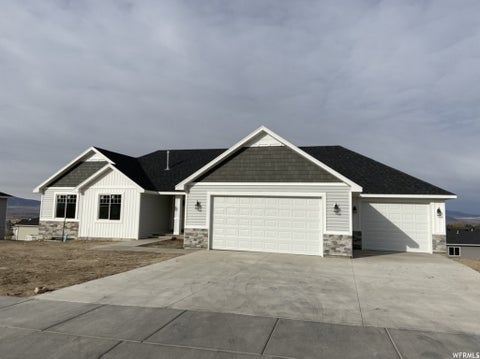 Homes For Sale - 102 S 1300<br/> Smithfield, UT 84335