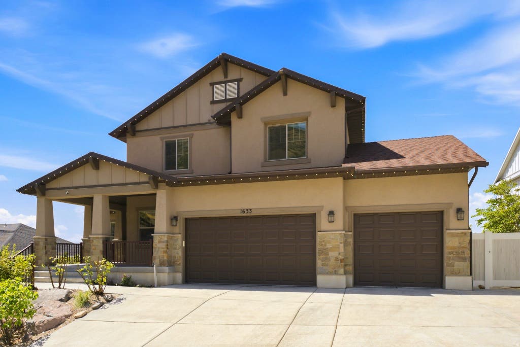 Photo of 1633 N 400 W, Farmington, UT 84025 (MLS # 2180219)