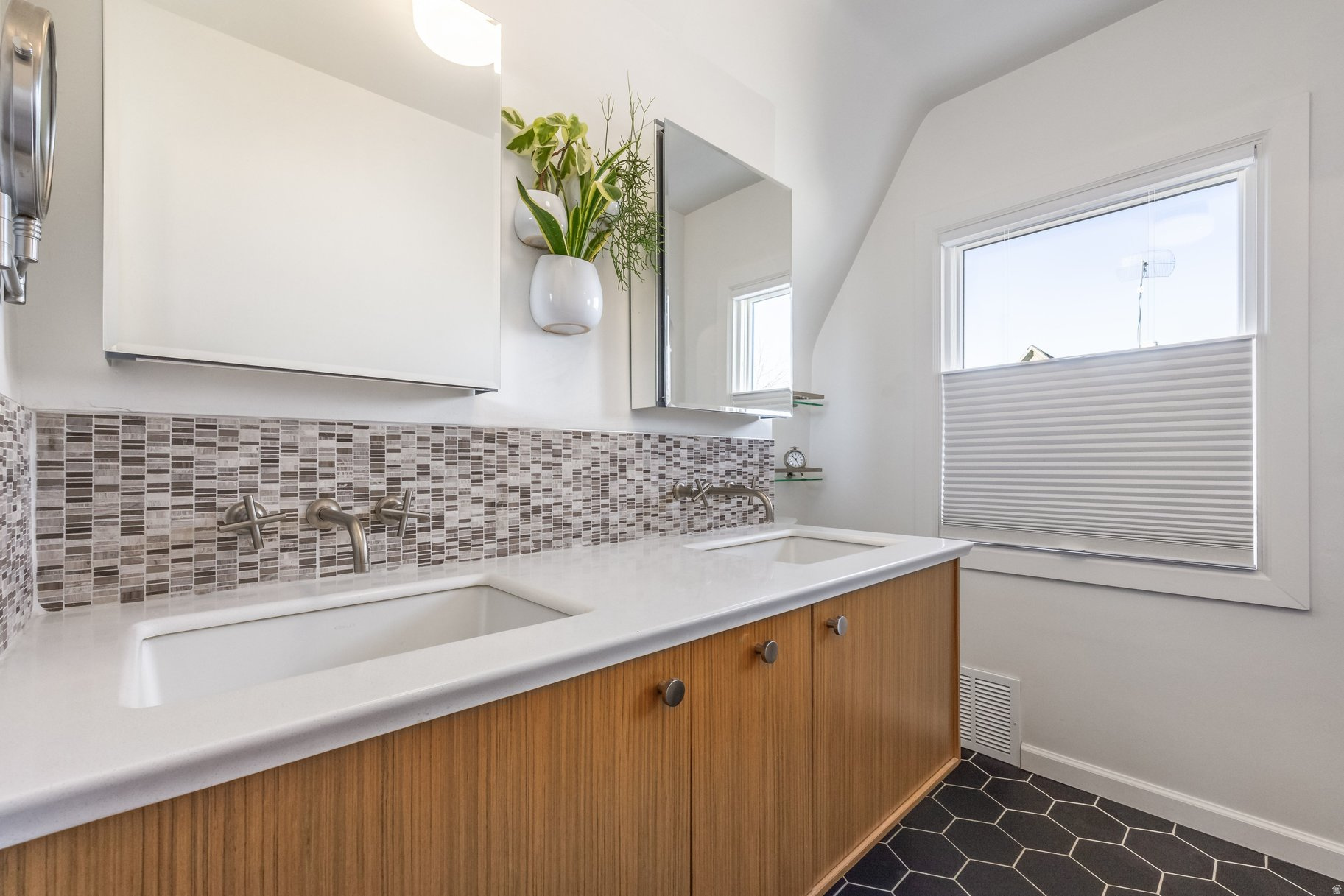 UINTAH HEIGHTS - Residential