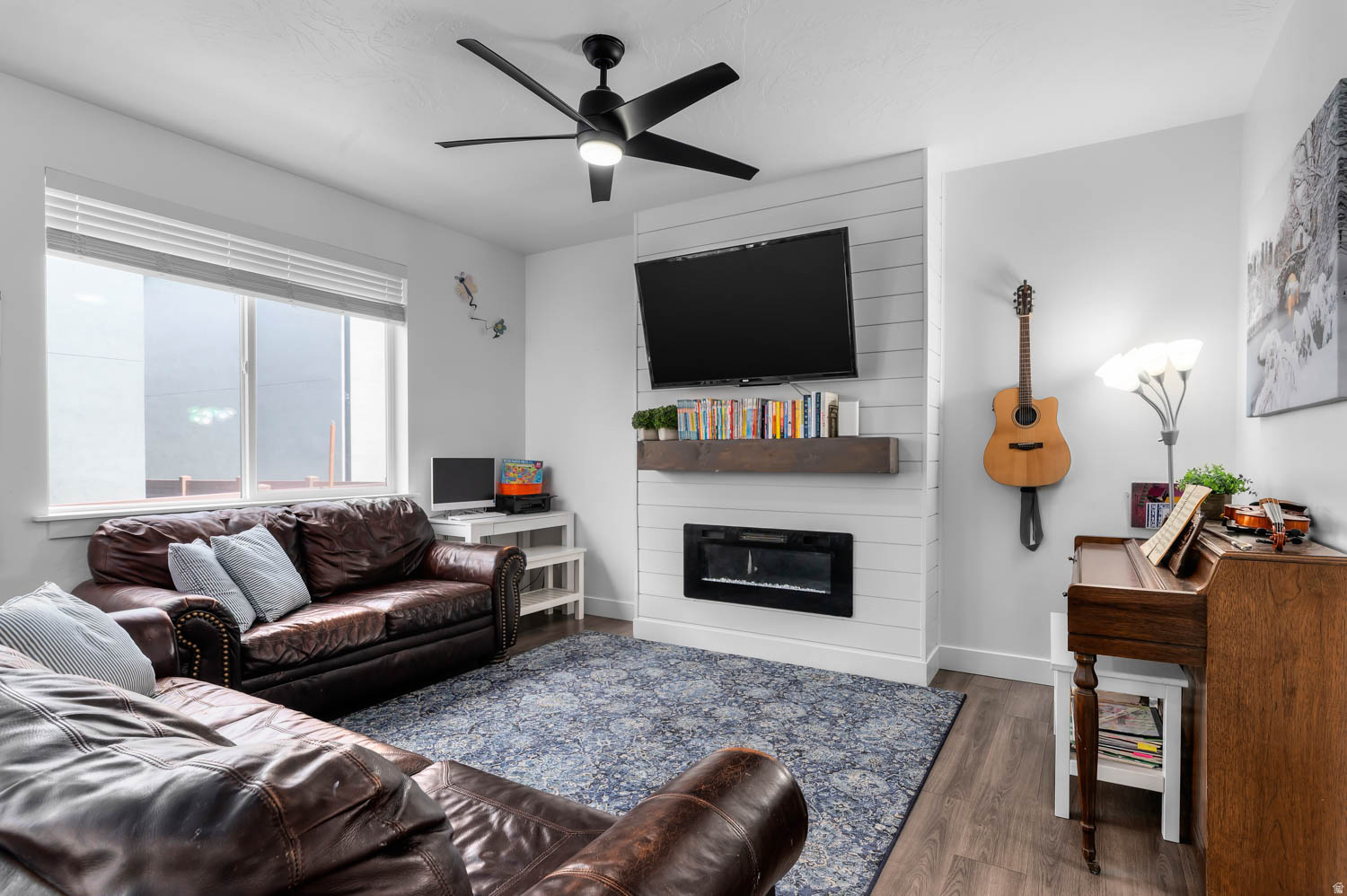 WINDSOR - Residential