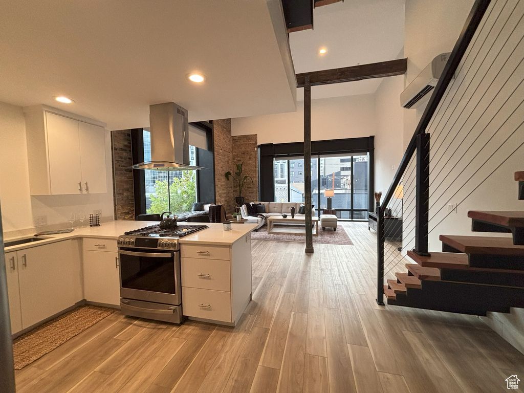 Photo of 231 S EDISON ST E #7, Salt Lake City, UT 84111 (MLS # 2115524)