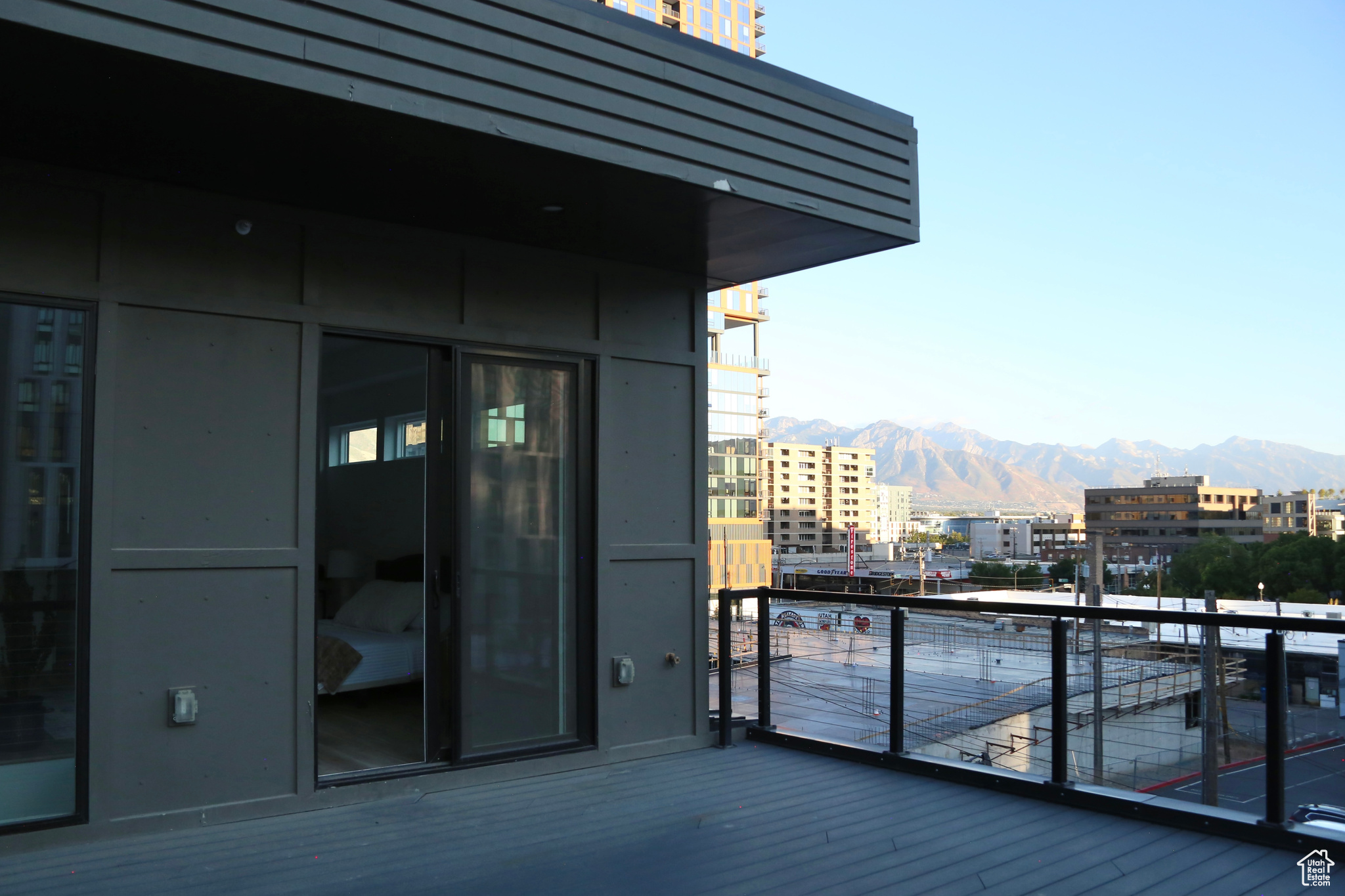 THE WARHOL LOFTS - Residential