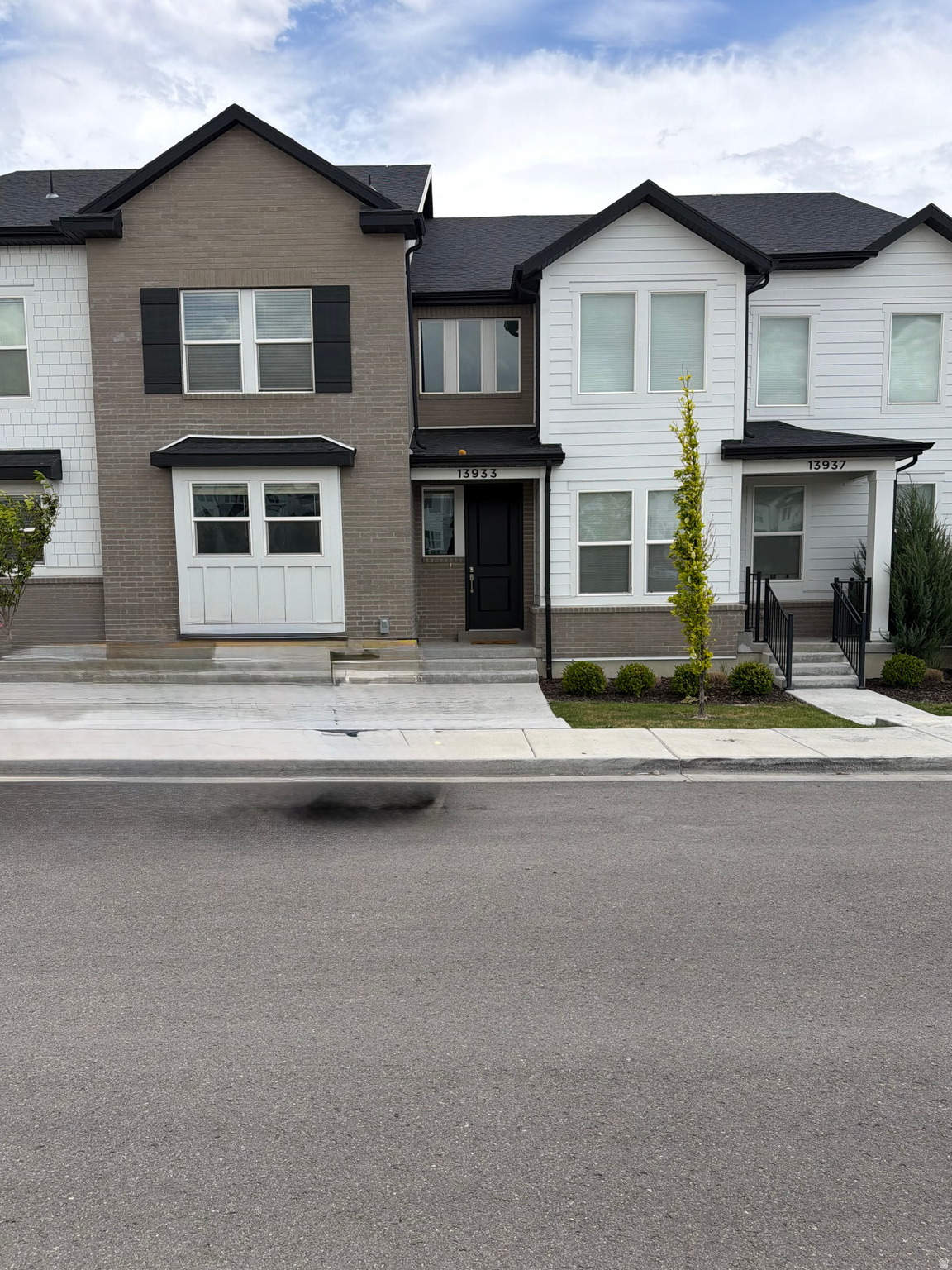 MOUNTAIN RIDGE - Residential