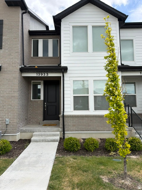 MOUNTAIN RIDGE - Residential