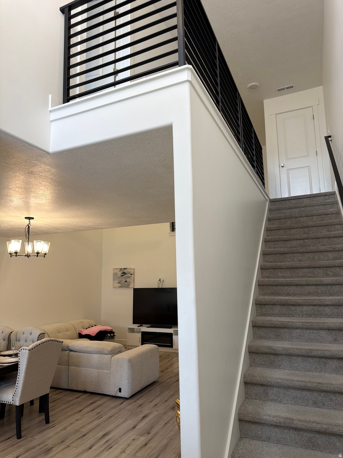 MOUNTAIN RIDGE - Residential