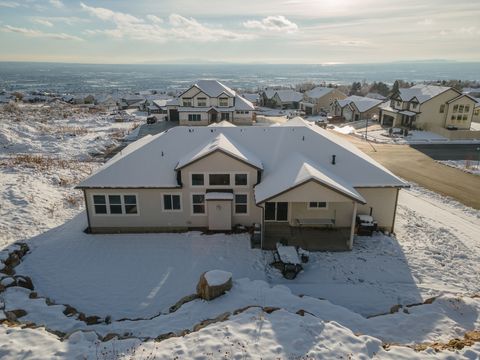 Tiny photo for 116 E 4300 N, North Ogden, UT 84414 (MLS # 2125497)