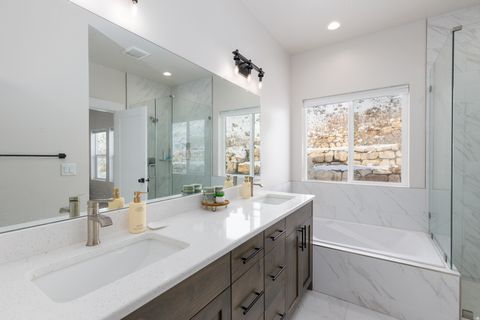 Tiny photo for 116 E 4300 N, North Ogden, UT 84414 (MLS # 2125497)