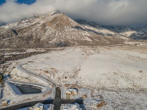 Tiny photo for 116 E 4300 N, North Ogden, UT 84414 (MLS # 2125497)