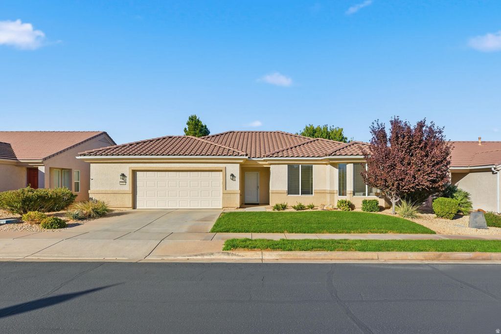 Photo of 4504 S BIGRIVER DR, Saint George, UT 84790 (MLS # 2136678)