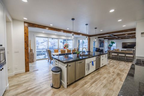 Tiny photo for 229 E 60 N, Lindon, UT 84042 (MLS # 2136721)