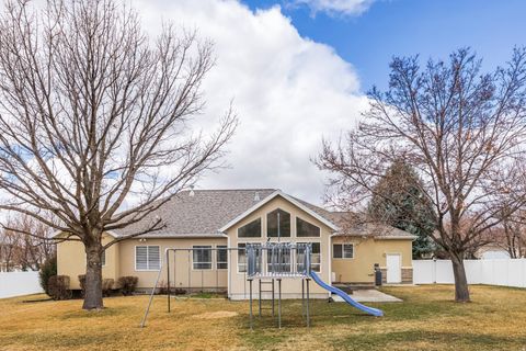 Tiny photo for 875 S BLUE RIDGE LN, Alpine, UT 84004 (MLS # 2142444)