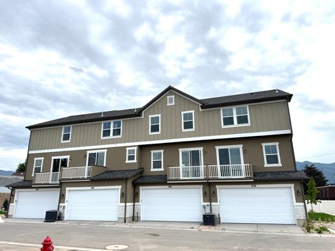 Tiny photo for 1682 N 1600 W, Layton, UT 84041 (MLS # 2134364)