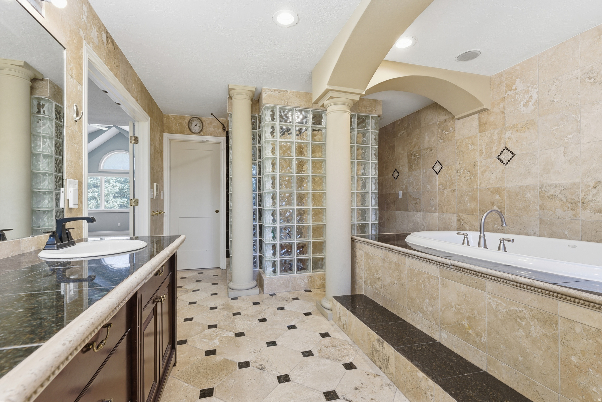 PEPPERWOOD - Residential