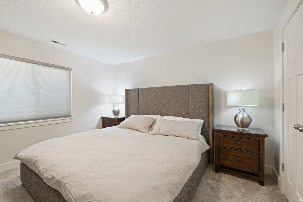 BEVERLY GLEN - Residential