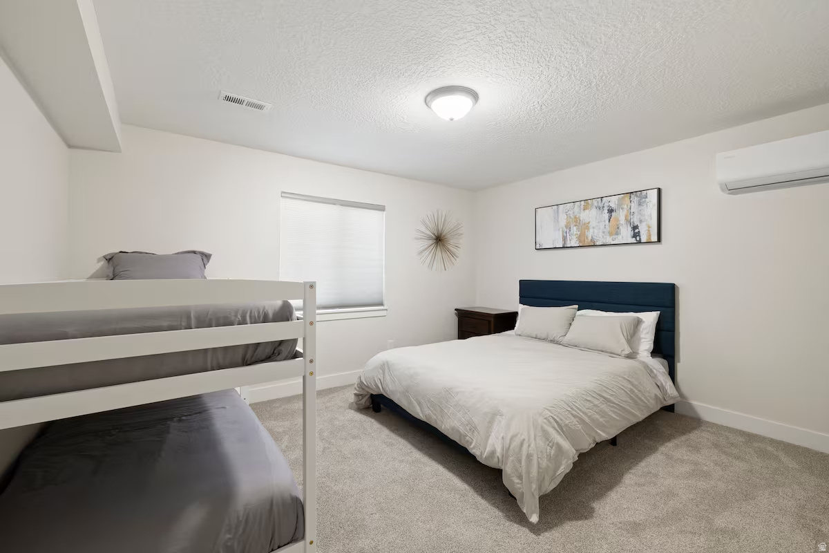 BEVERLY GLEN - Residential