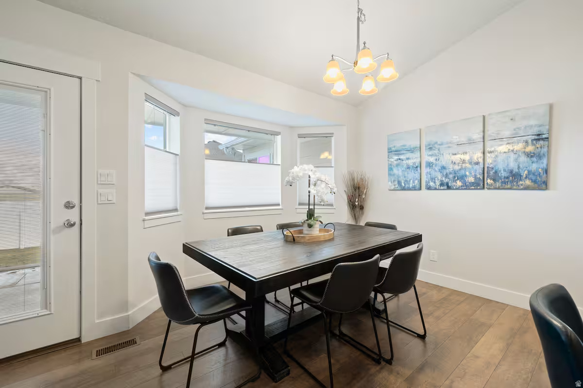 BEVERLY GLEN - Residential
