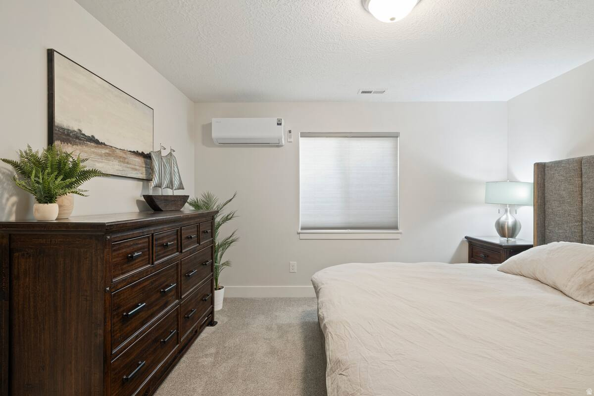 BEVERLY GLEN - Residential