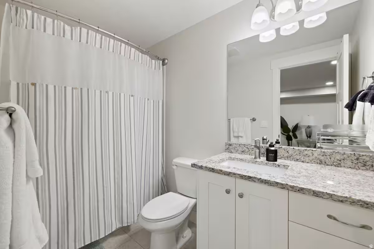 BEVERLY GLEN - Residential