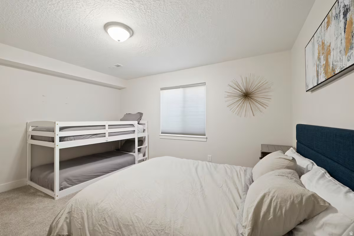 BEVERLY GLEN - Residential