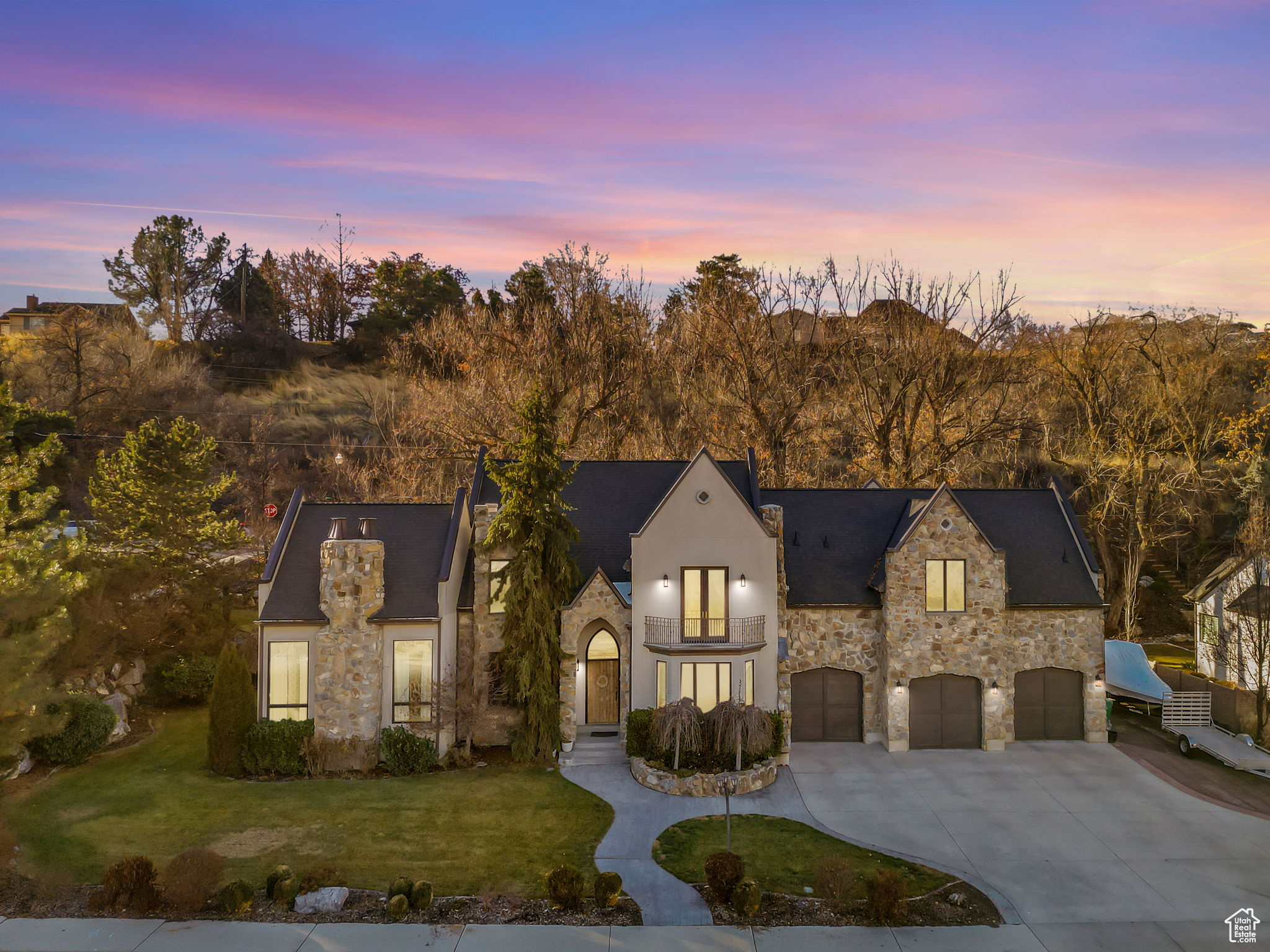 Orem, Utah 84097, United States, 5 Bedrooms Bedrooms, ,4 BathroomsBathrooms,Residential,Pending,23061