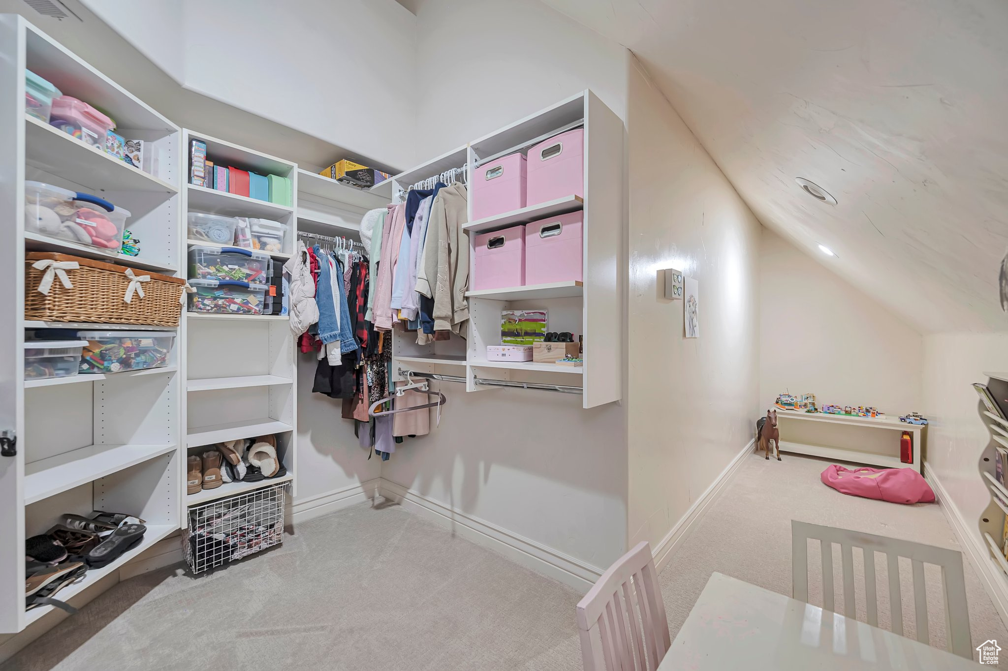 Orem, Utah 84097, United States, 5 Bedrooms Bedrooms, ,4 BathroomsBathrooms,Residential,Pending,23061