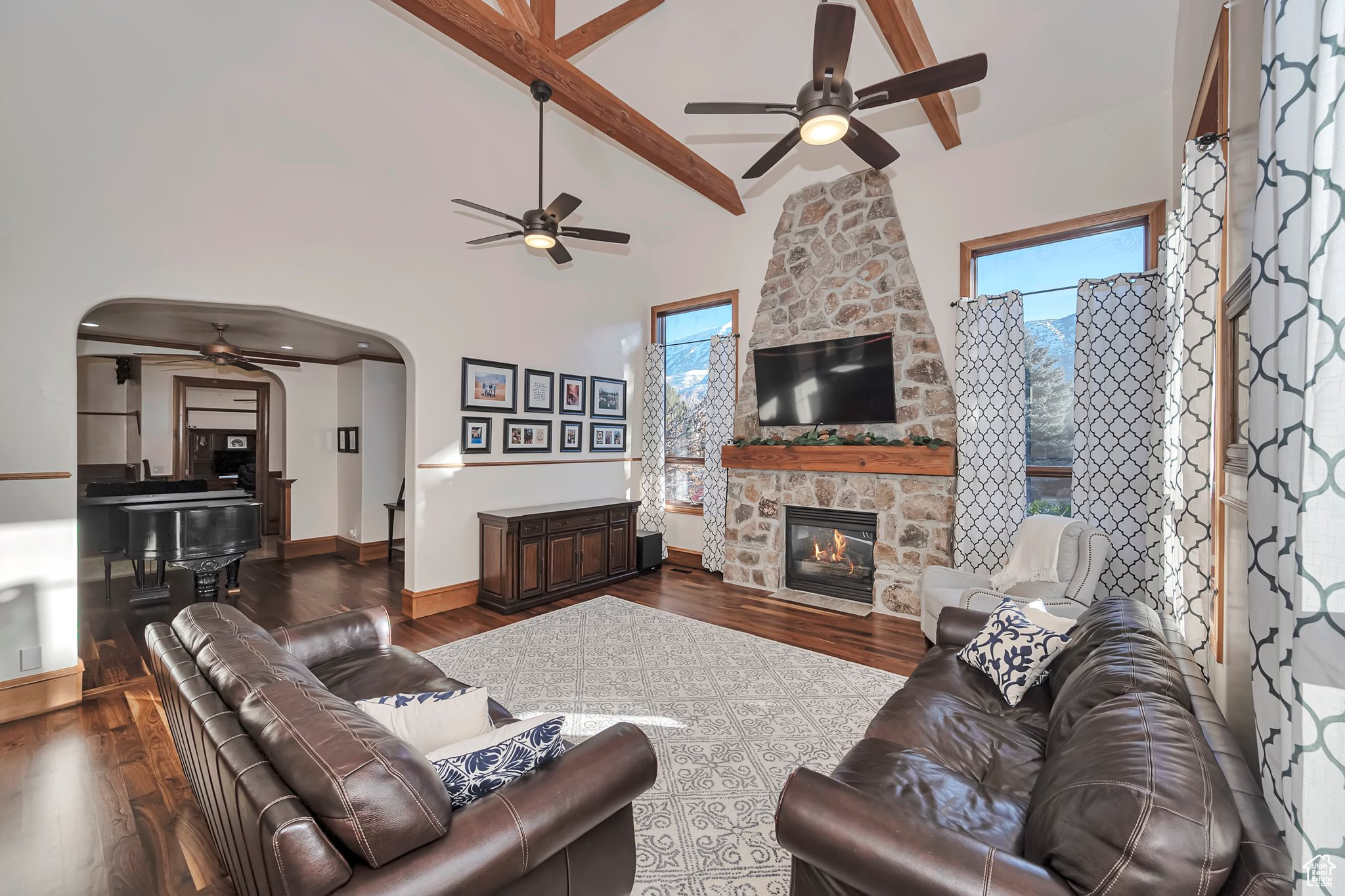 Orem, Utah 84097, United States, 5 Bedrooms Bedrooms, ,4 BathroomsBathrooms,Residential,Pending,23061