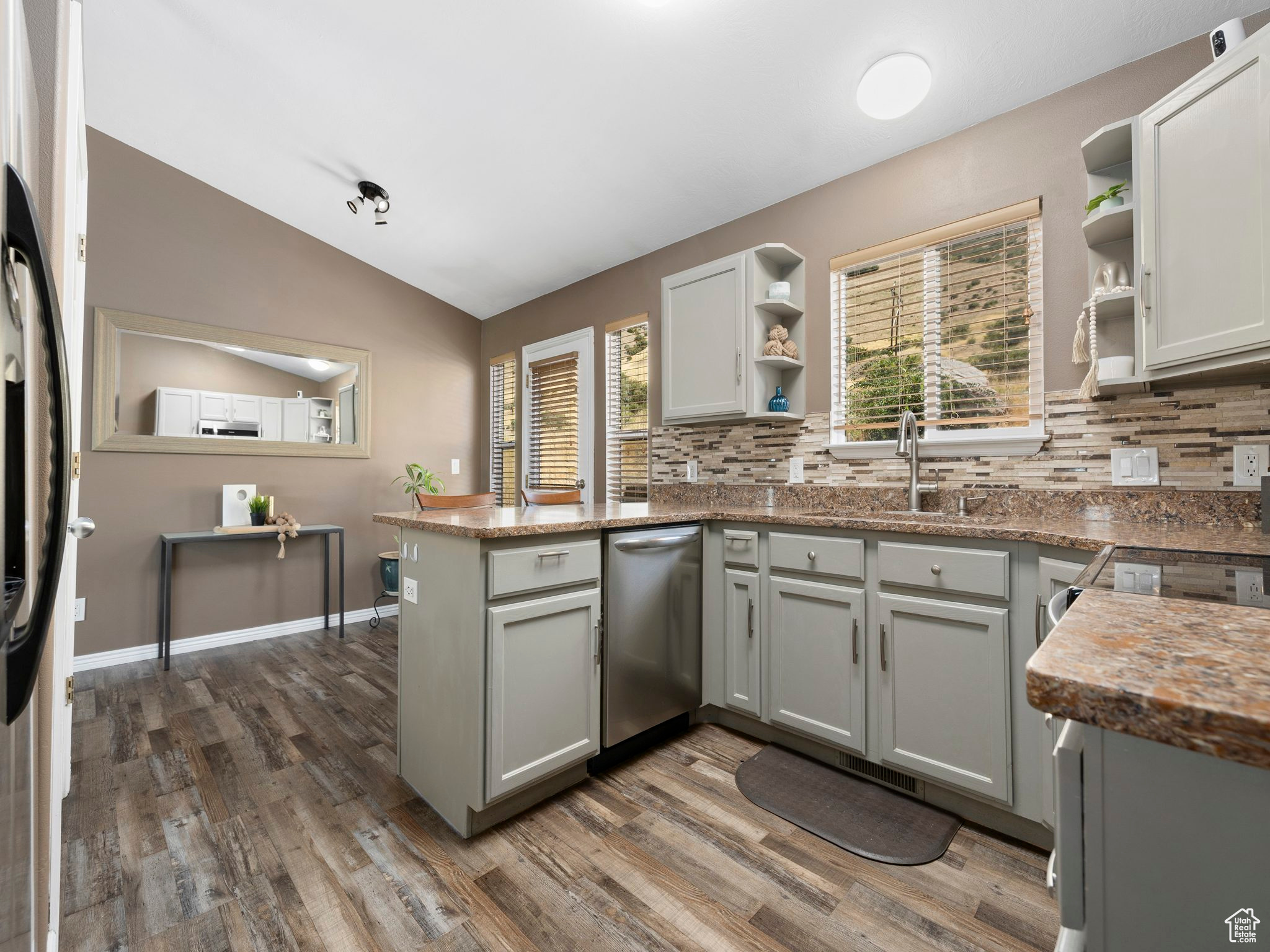 EAGLES VIEW - Residential