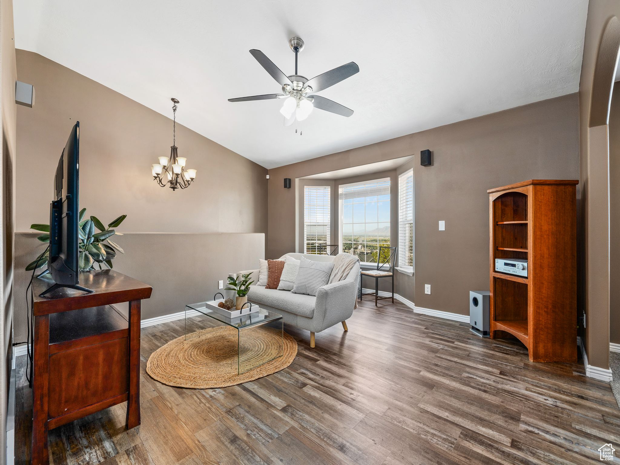 EAGLES VIEW - Residential