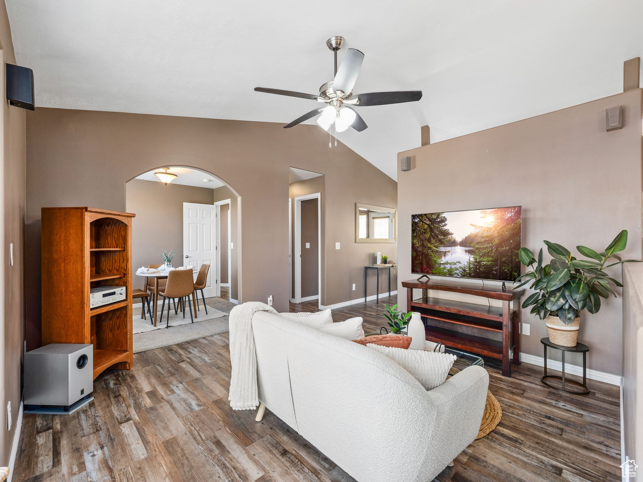 EAGLES VIEW - Residential