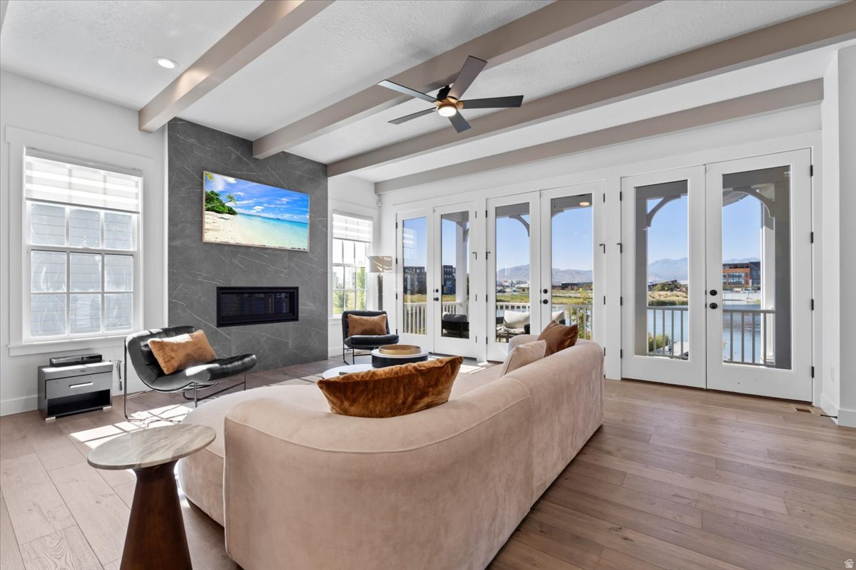 DAYBREAK ISLAND - Residential