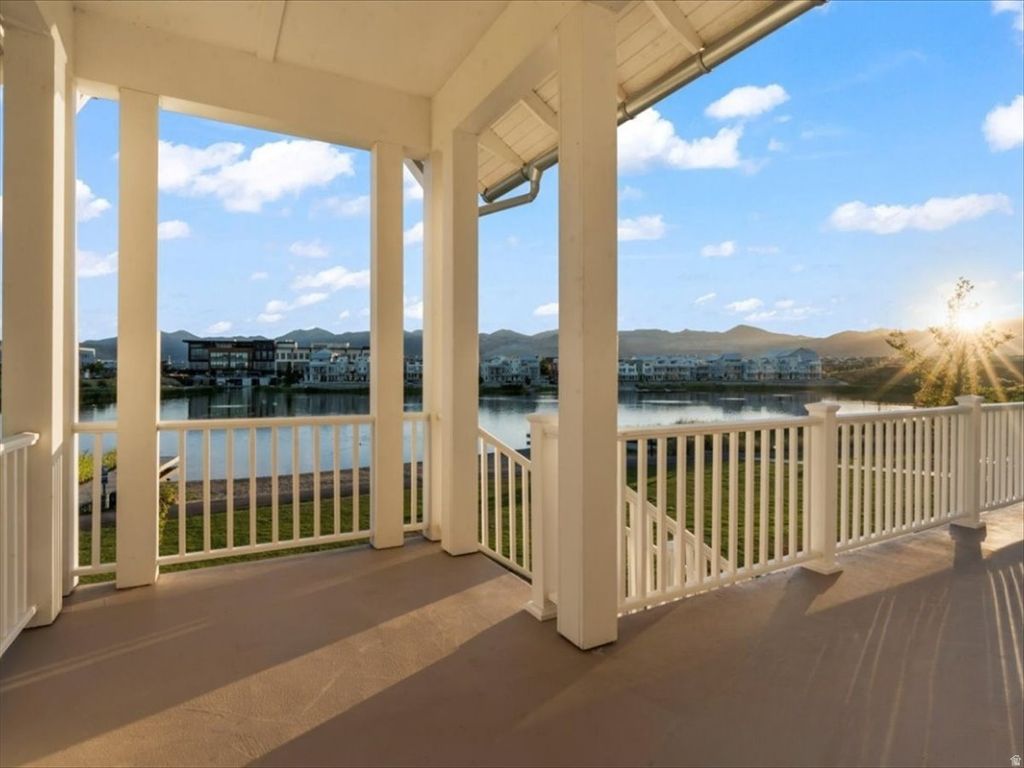 Photo of 11064 S PADDLE BOARD WAY W, South Jordan, UT 84009 (MLS # 2152779)