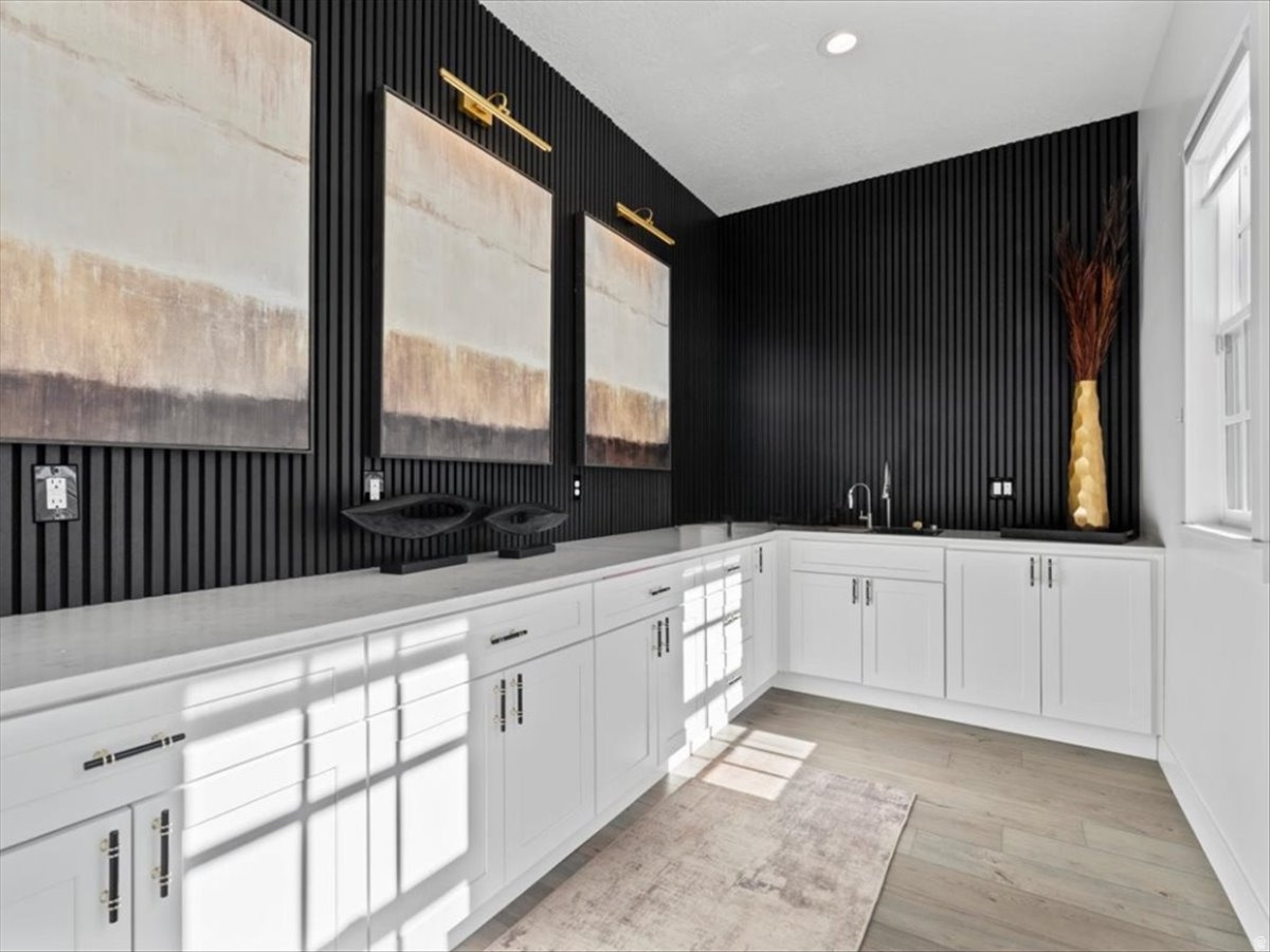 DAYBREAK ISLAND - Residential