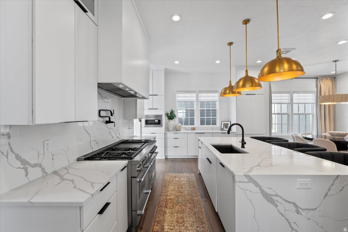 DAYBREAK ISLAND - Residential