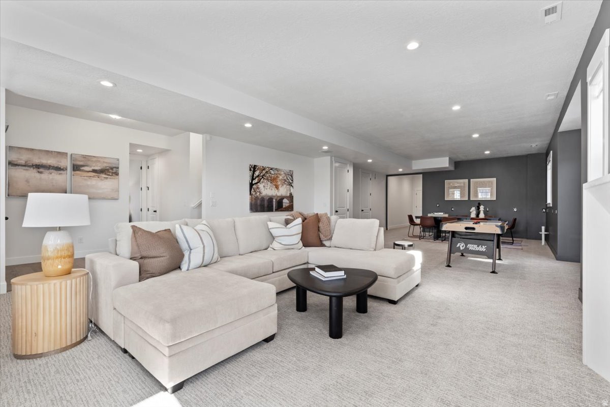 DAYBREAK ISLAND - Residential