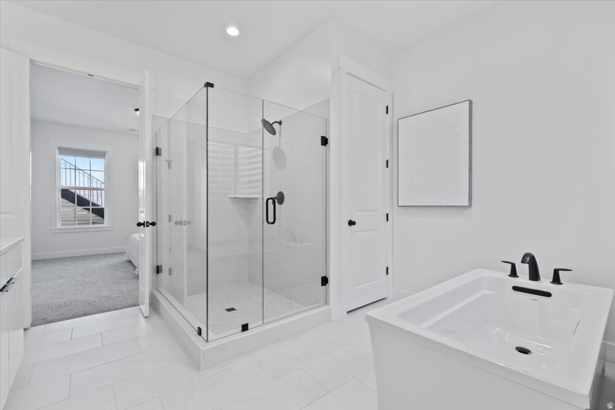 DAYBREAK ISLAND - Residential