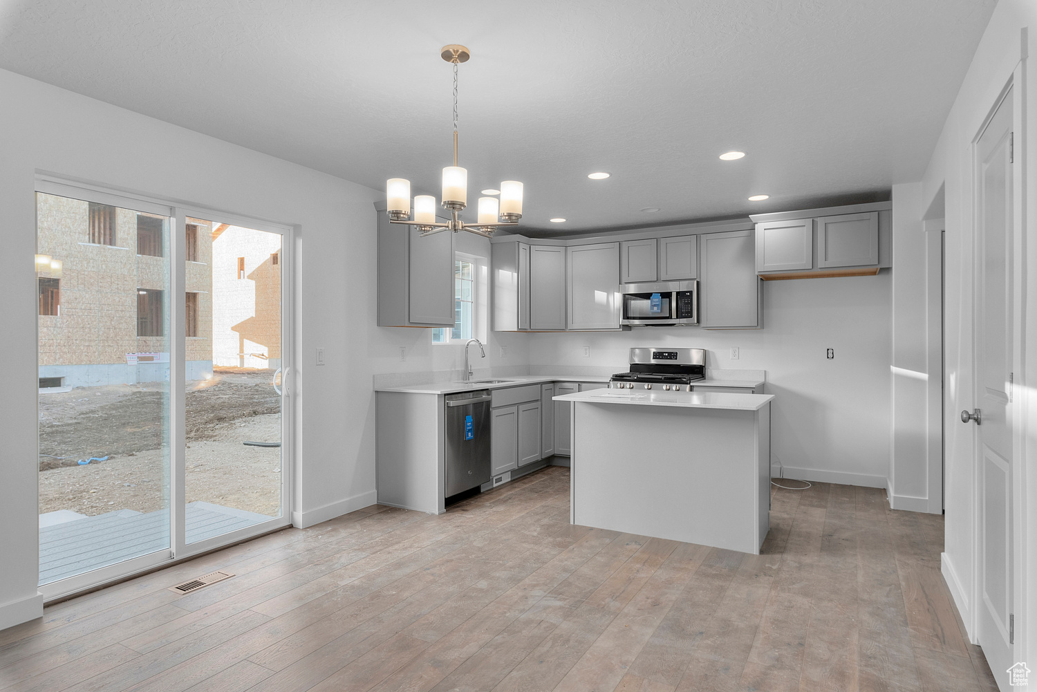 8922 S Veiled Peak Rd, West Jordan, Utah image 7