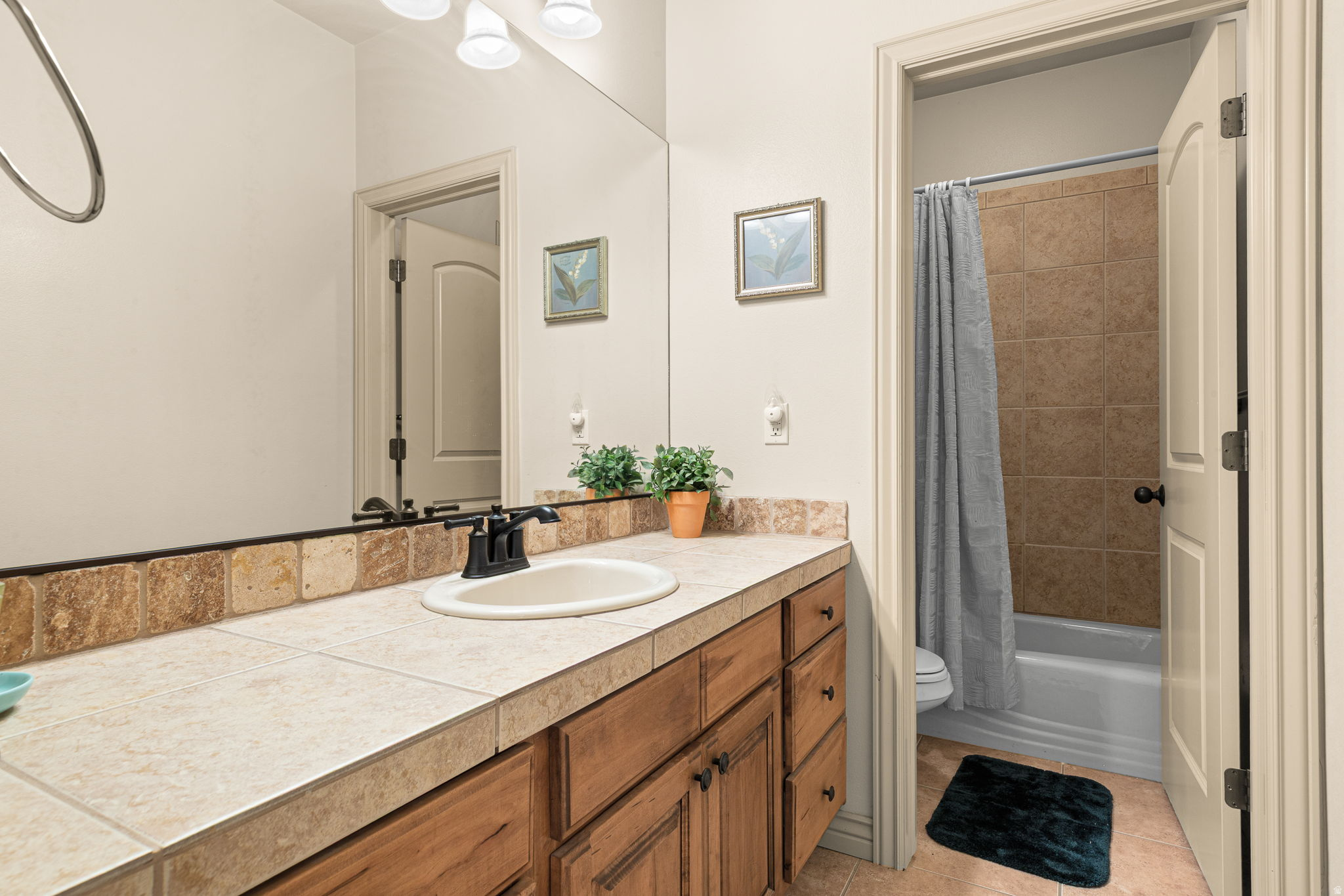 RANCHO VISTA ESTATES - Residential