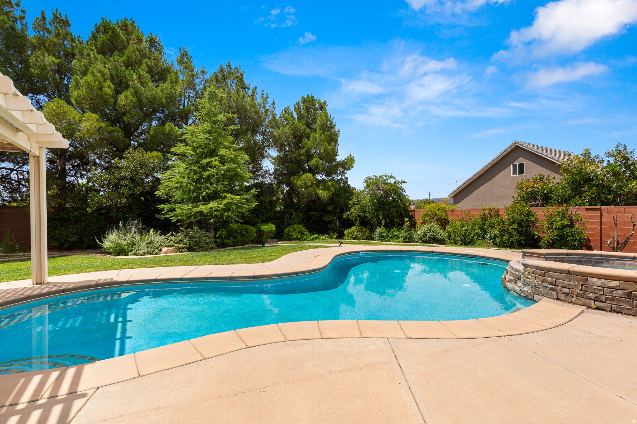 RANCHO VISTA ESTATES - Residential