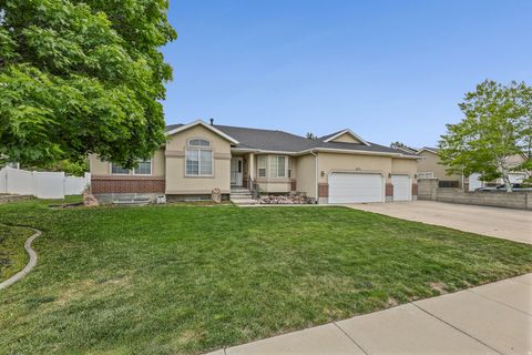 Tiny photo for 3674 W ELK VALLEY LN, South Jordan, UT 84009 (MLS # 2158888)