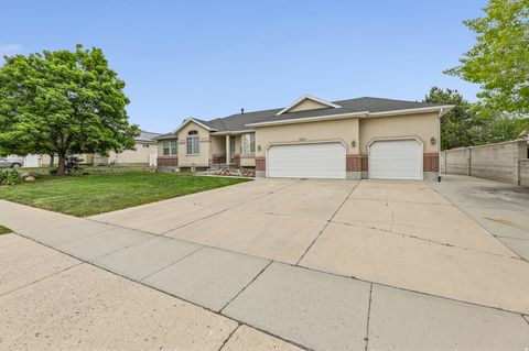 Tiny photo for 3674 W ELK VALLEY LN, South Jordan, UT 84009 (MLS # 2158888)