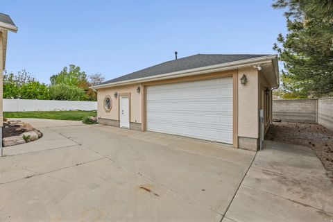 Tiny photo for 3674 W ELK VALLEY LN, South Jordan, UT 84009 (MLS # 2158888)