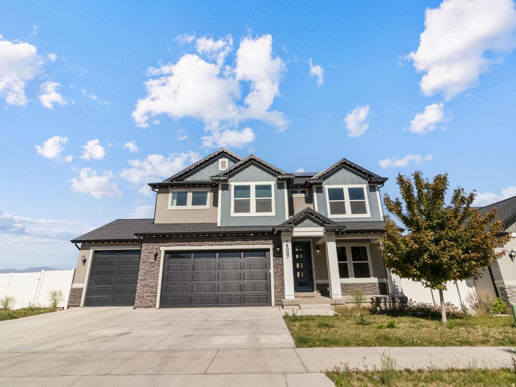 Photo of 16007 S RAILCAR LN, Bluffdale, UT 84065 (MLS # 2160117)