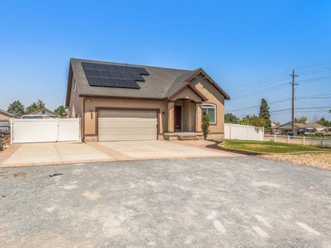 Tiny photo for 6024 W 13000 S, Herriman, UT 84096 (MLS # 2177170)