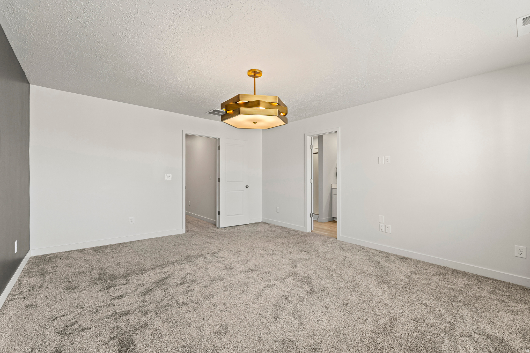 SUNFLOWER FIELDS - Residential