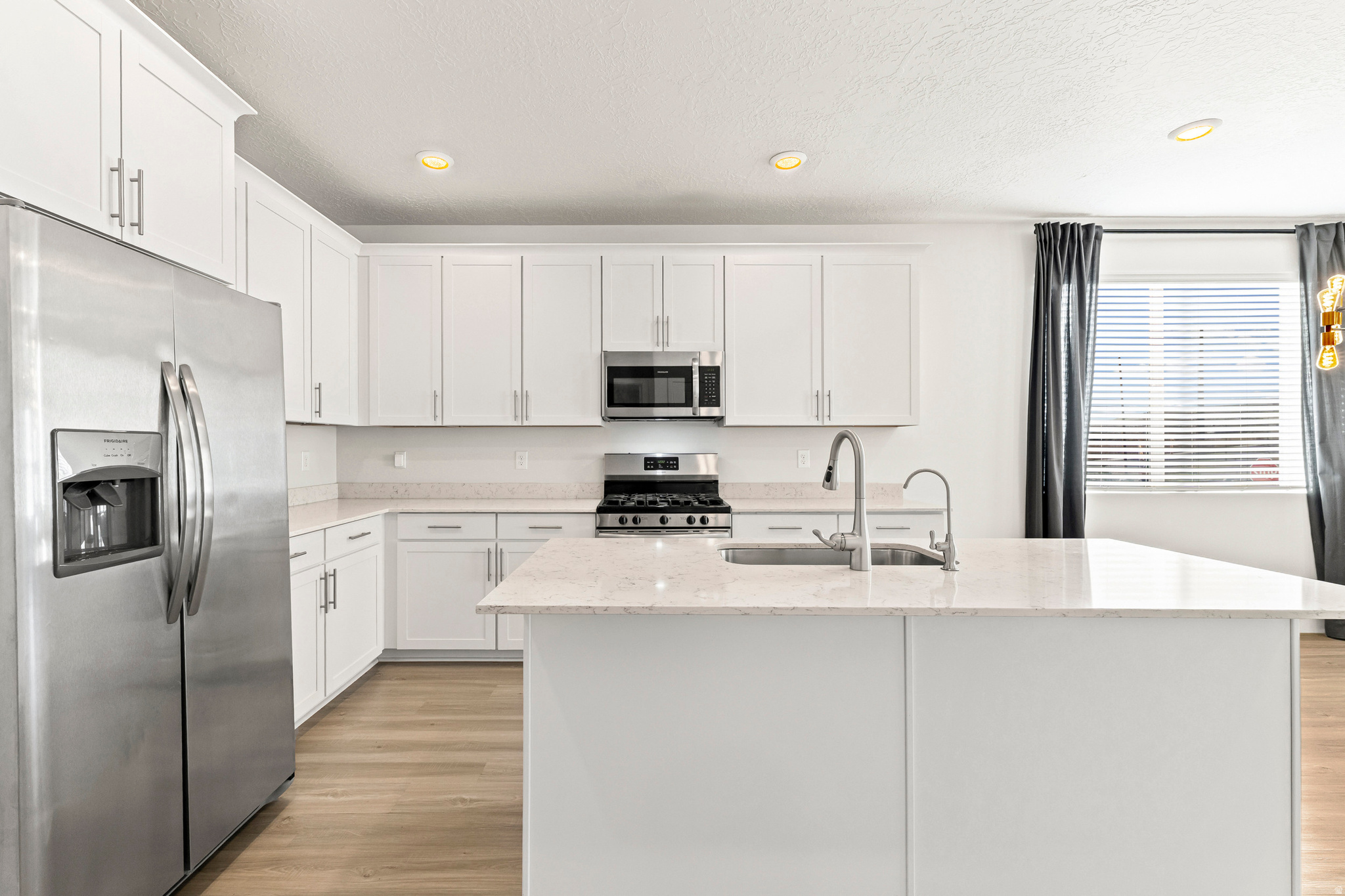 SUNFLOWER FIELDS - Residential