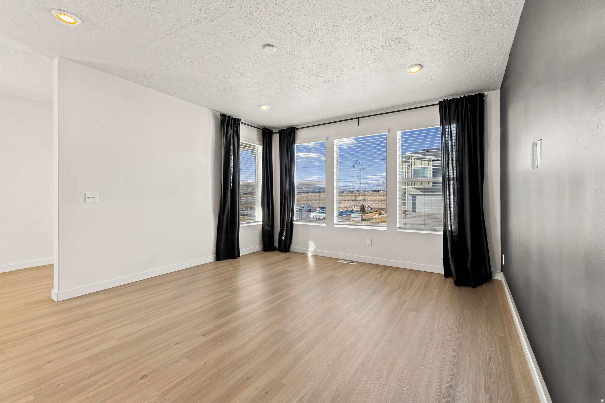 SUNFLOWER FIELDS - Residential