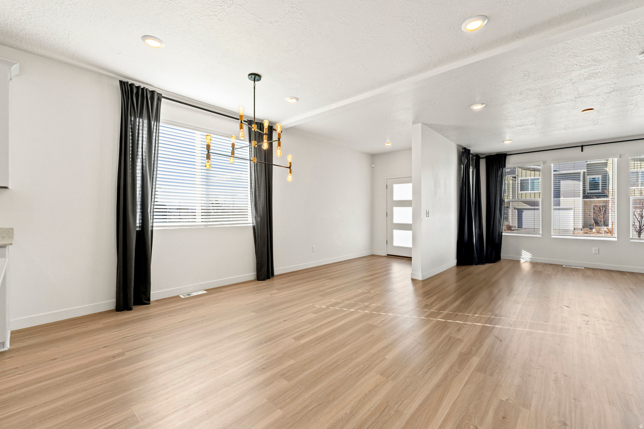 SUNFLOWER FIELDS - Residential