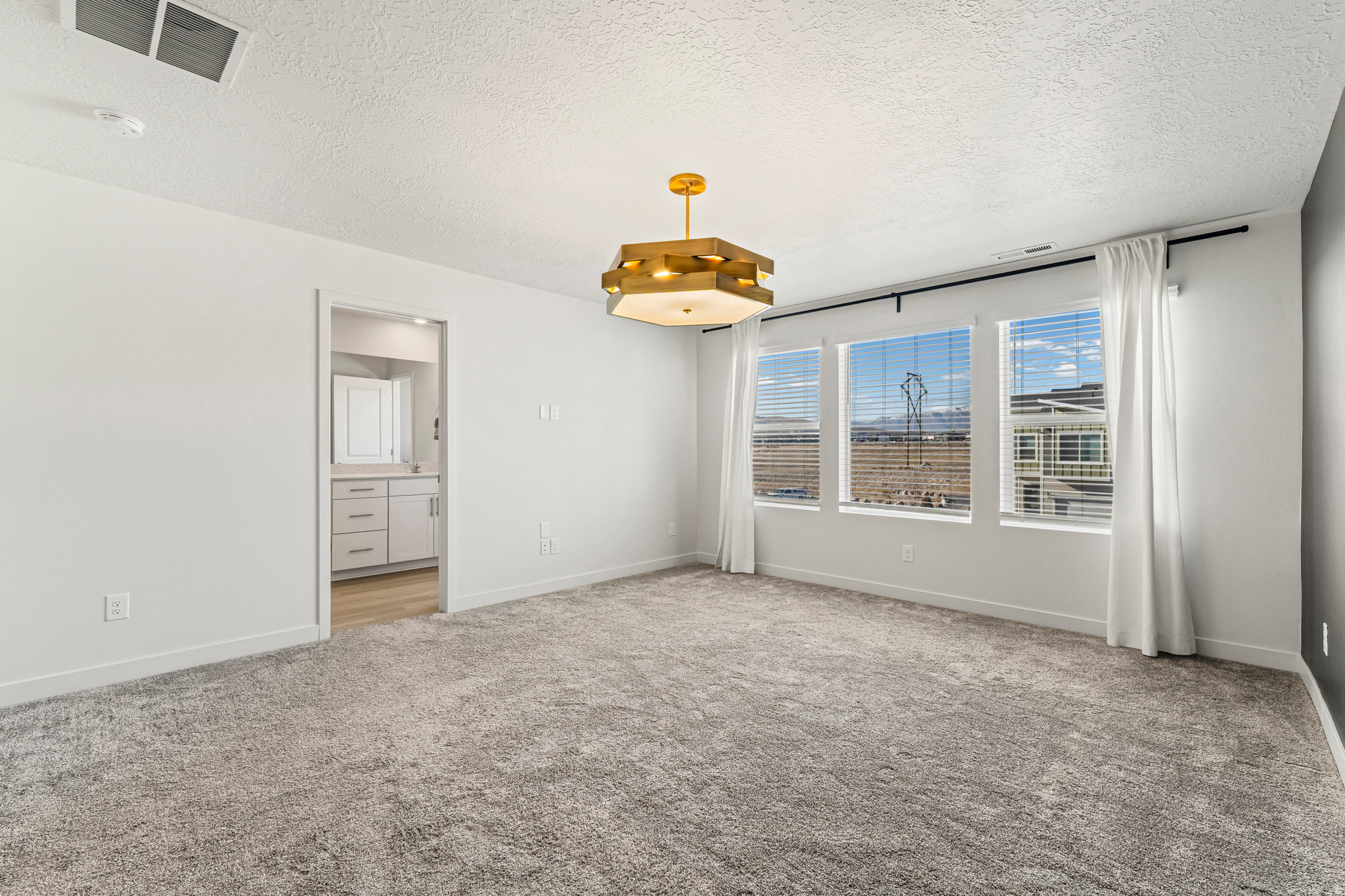 SUNFLOWER FIELDS - Residential